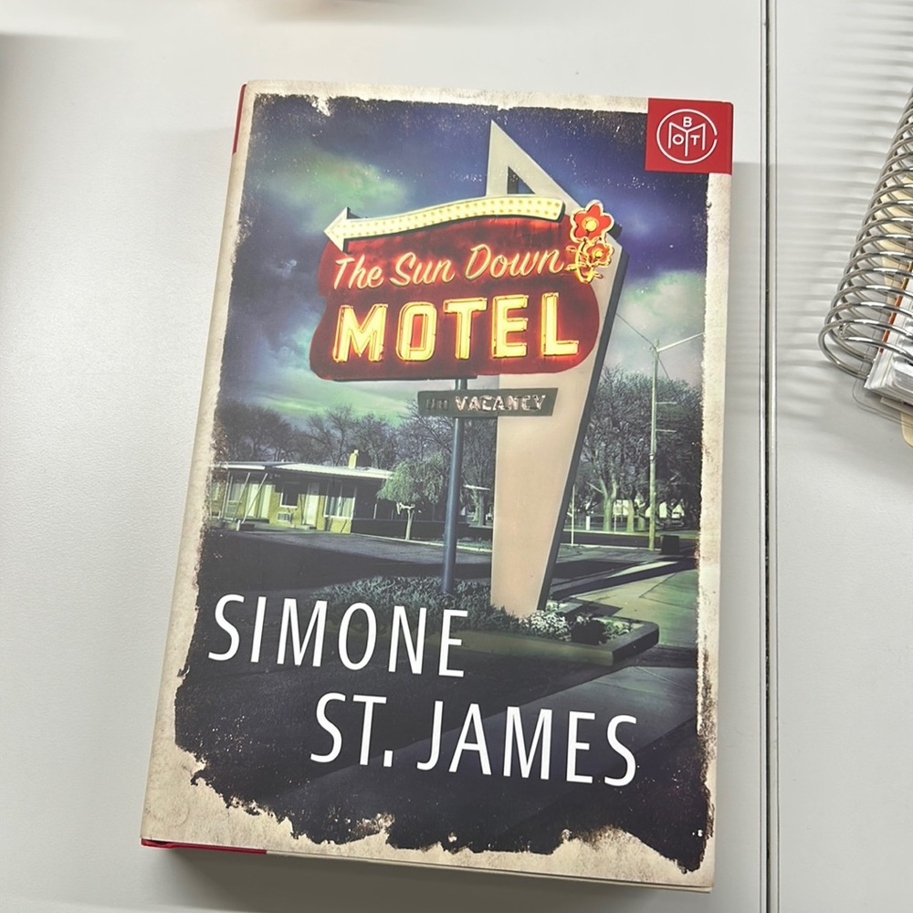 Spooky Season reads! 👻BOTM The Sun Down Motel by Simone St. James.